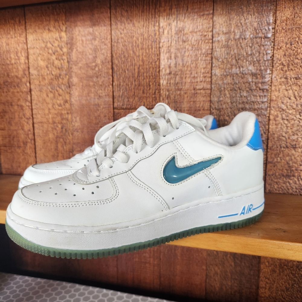 $25 Vintage blue jewel air force 1s Men's Size 6 Women's size 8